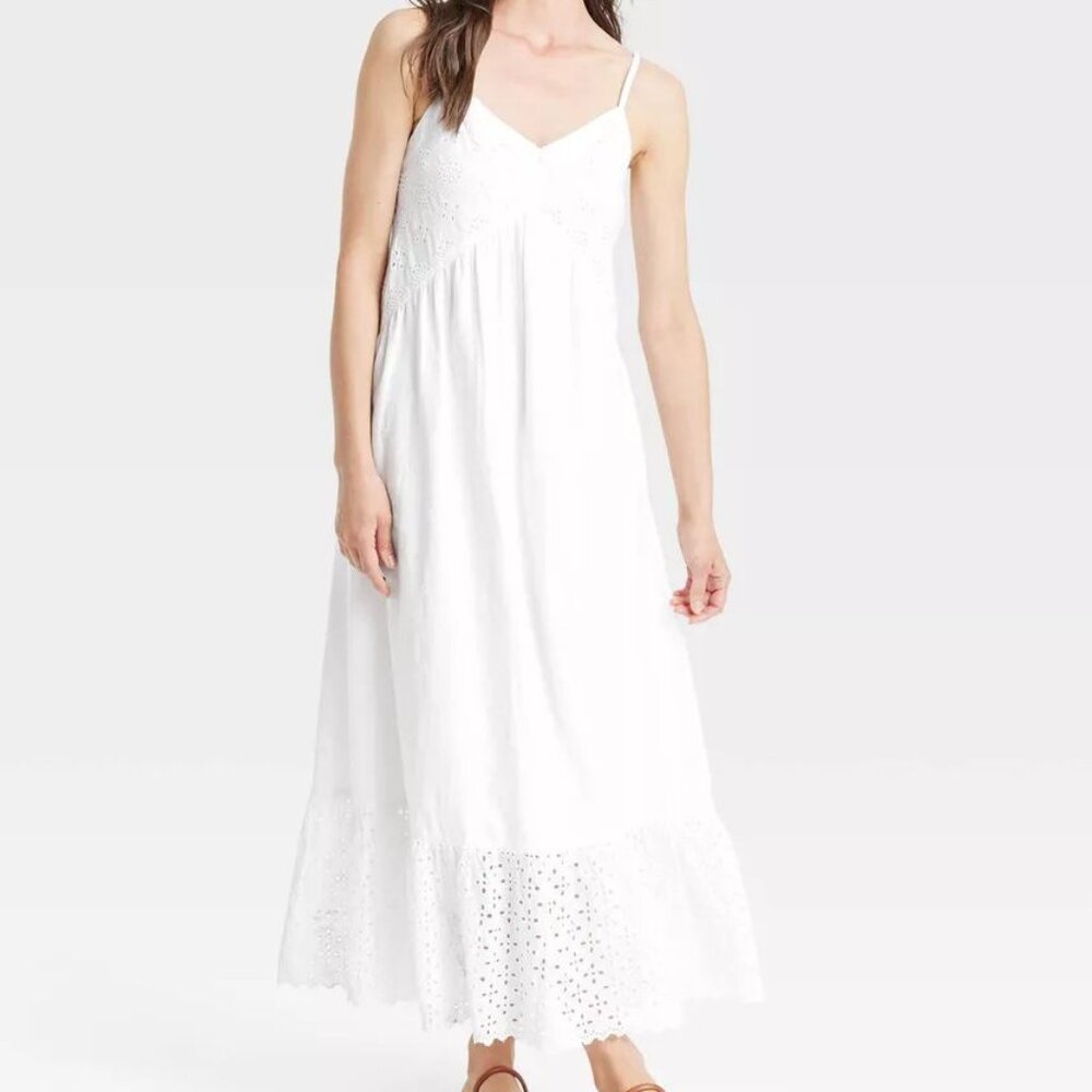 Excellent Condition, SZ L, 100$ Cotton Eyelet Maxi Dress, White